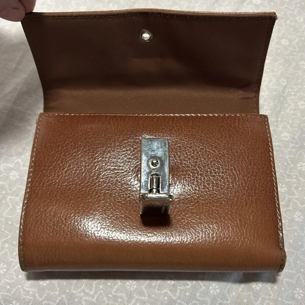 Liz Claiborne Trifold Wallet - Picture 7 of 13